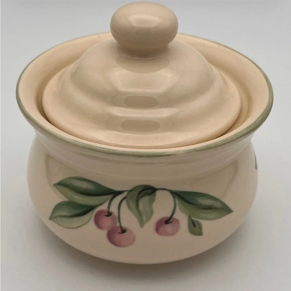Pfaltzgraff Vintage Garden Party creamer and lidded sugar bowl